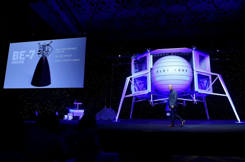 Người sáng lập, Chủ tịch, Giám đốc điều hành của Amazon và Blue Origin Jeff Bezo. Ảnh: Reuters.