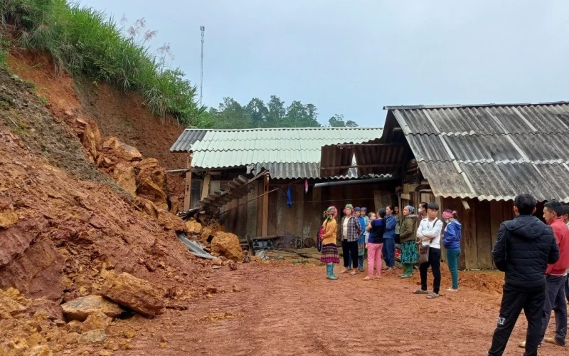 Hiện trường vụ sạt lở.