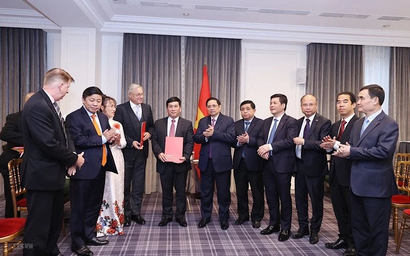Thủ tướng Phạm Minh Chính chứng kiến trao đổi văn bản thỏa thuận hợp tác chiến lược giữa VietJet Air và Airbus trị giá 23 tỷ đô và đưa vào khai thác dòng tàu bay thân rộng A330. (Ảnh: TTXVN)