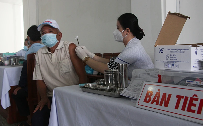 Hơn 94% dân số tỉnh Hậu Giang từ 18 tuổi trở lên được tiêm ít nhất mũi 1 vaccine phòng Covid-19.