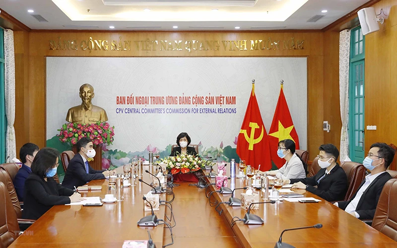 Đoàn đại biểu Đảng Cộng sản Việt Nam dự Lễ kỷ niệm. (Ảnh: TTXVN)