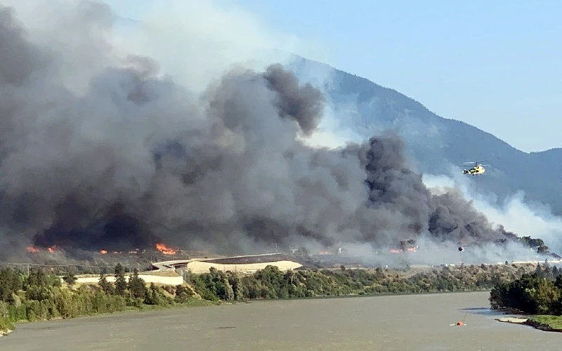 Cháy rừng tại tỉnh British Columbia. Ảnh REUTERS
