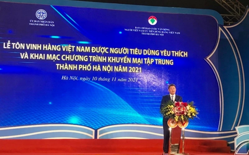 Phó Chủ tịch UBND TP Hà Nội Nguyễn Mạnh Quyền phát biểu khai mạc.