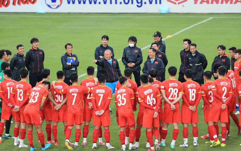 ĐT Việt Nam tập luyện trước trận đấu với Nhật Bản. (Ảnh: VFF)