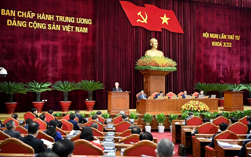 Tổng Bí thư Nguyễn Phú Trọng phát biểu tại Hội nghị lần thứ tư Ban Chấp hành Trung ương Đảng khóa XIII. Ảnh: ĐĂNG KHOA