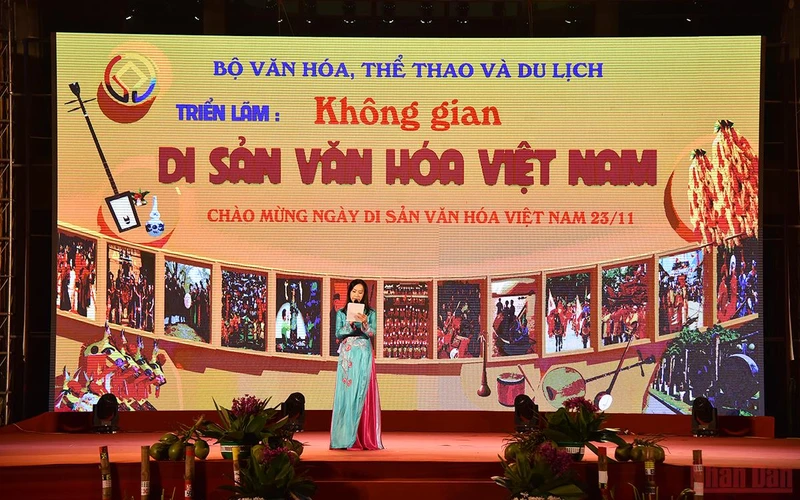 Lễ khai mạc triển lãm "Không gian di sản văn hóa Việt Nam". (Ảnh: Minh Duy)