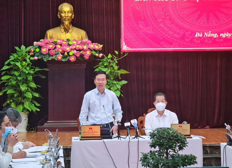 Đồng chí Võ Văn Thưởng phát biểu chỉ đạo tại buổi làm việc với Ban Thường vụ Thành ủy Đà Nẵng. Ảnh: VGP