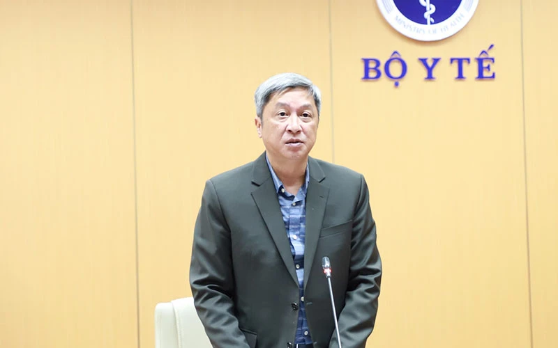 Thứ trưởng Y tế Nguyễn Trường Sơn phát biểu tại hội nghị. (Ảnh: Báo SK&ĐS)