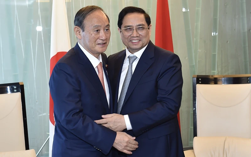 Thủ tướng Chính phủ Phạm Minh Chính đã tiếp cựu Thủ tướng Nhật Bản Suga Yoshihide. (Ảnh: VGP)