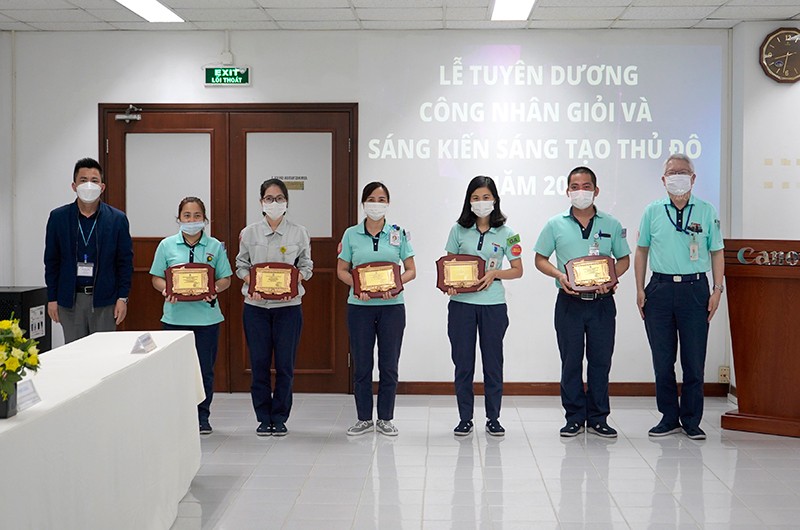 Liên đoàn Lao động thành phố Hà Nội trao danh hiệu “Công nhân giỏi Thủ đô”
