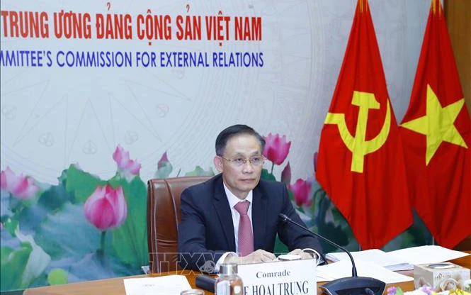 Trưởng Ban Đối ngoại Trung ương Lê Hoài Trung dự Hội nghị trực tuyến. Ảnh: Phương Hoa/TTXVN
