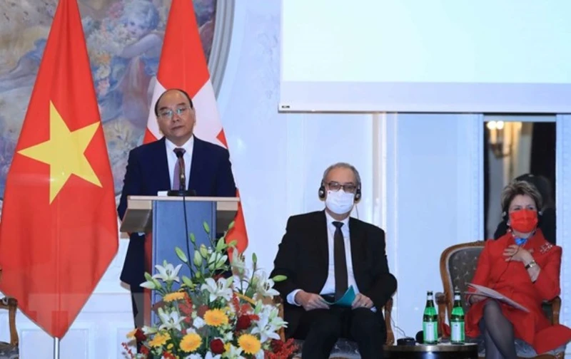 Chủ tịch nước dự Diễn đàn Doanh nghiệp Việt Nam-Thụy Sĩ