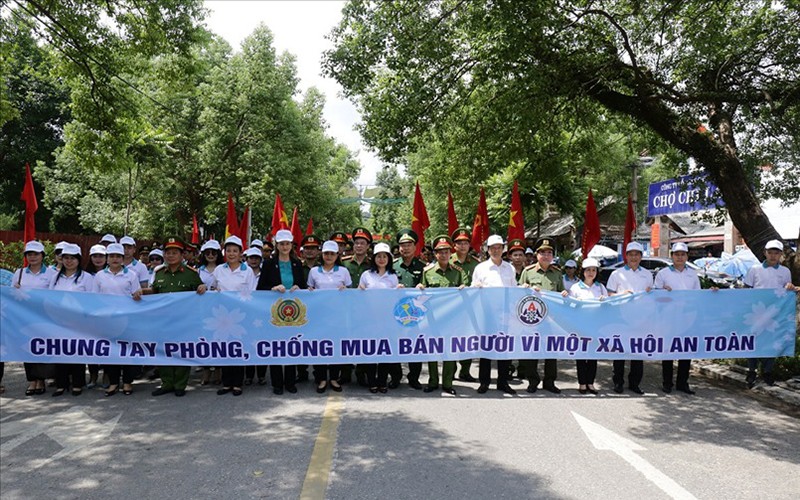 Một buổi diễu hành cổ động kêu gọi nhân dân hưởng ứng Ngày Toàn dân phòng, chống mua bán người năm 2019.