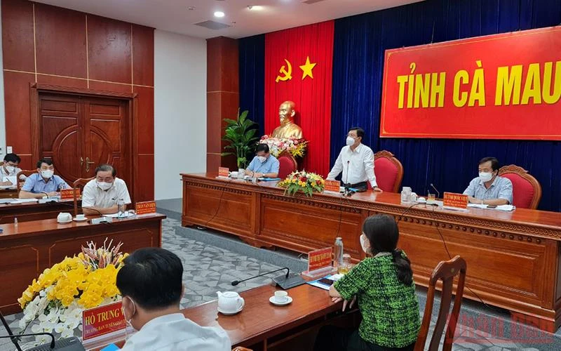 Bí thư Tỉnh ủy Cà Mau Nguyễn Tiến Hải phát biểu chỉ đạo tại hội nghị.