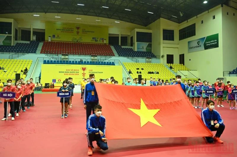 Lễ khai mạc Giải vô địch bóng bàn quốc gia Báo Nhân Dân lần thứ 39 tại Nhà thi đấu Thể dục thể thao tỉnh Quảng Nam. 