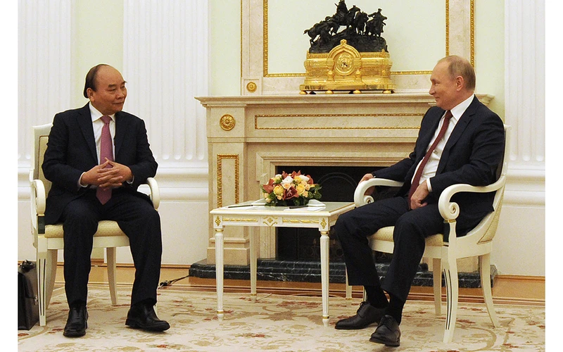 Chủ tịch nước Nguyễn Xuân Phúc và Tổng thống Nga Vladimir Putin.