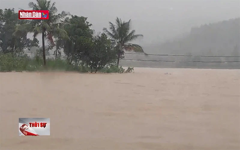 Hàng nghìn người dân Phú Yên phải di dời khẩn cấp