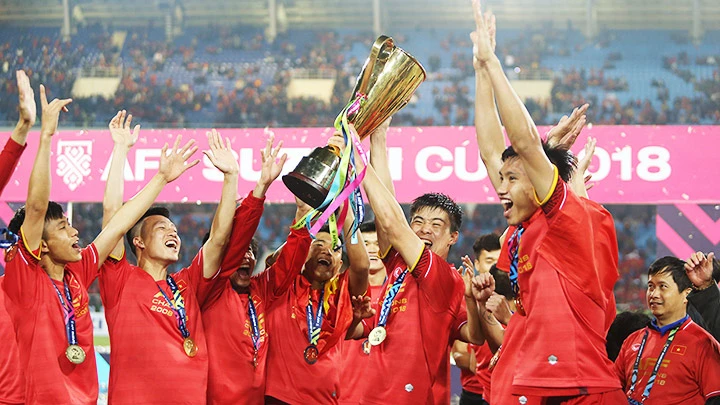Đội tuyển Việt Nam đã lên đường bảo vệ chức vô địch AFF Cup. Ảnh: LÊ MINH