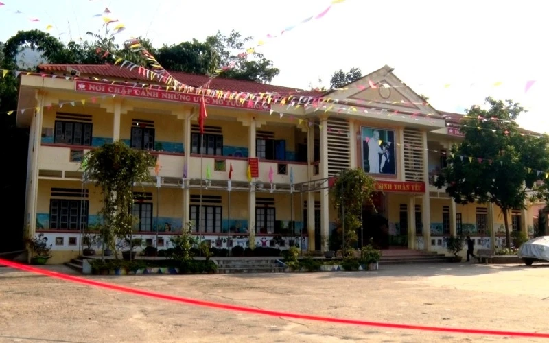 Phong tỏa Trường tiểu học Na Lốc (Lào Cai).
