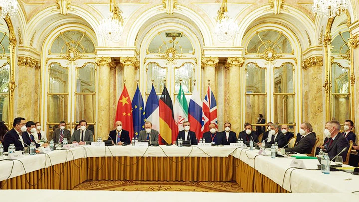Quang cảnh cuộc đàm phán giữa Iran và các cường quốc tại Vienna. Ảnh: REUTERS