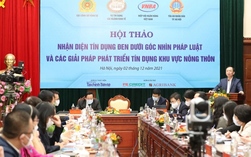 Phó Thống đốc Thường trực Ngân hàng Nhà nước Đào Minh Tú phát biểu tại hội thảo.