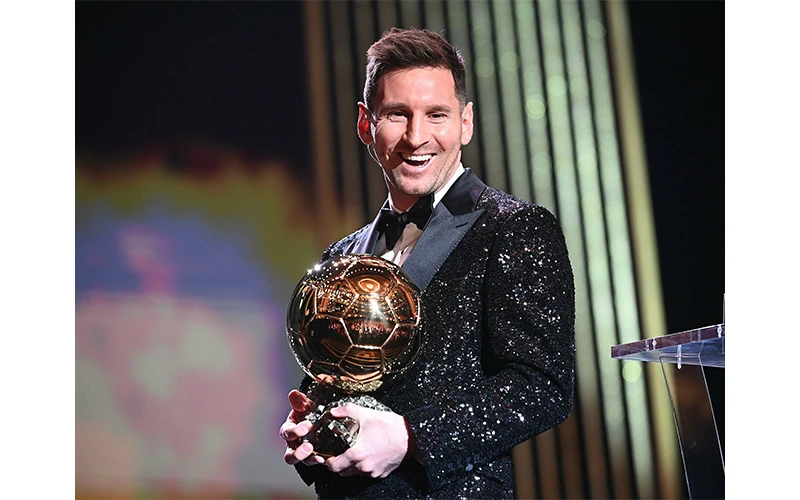 Lionel Messi giành được danh hiệu Quả bóng vàng lần thứ 7.