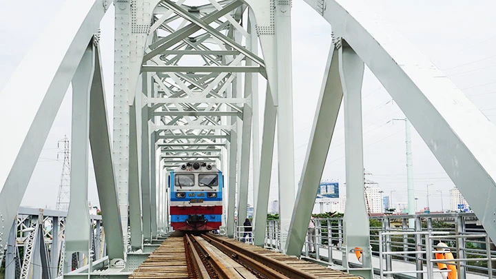 Tập trung xây dựng, kết nối tuyến đường sắt phía nam với TP Hồ Chí MInh.