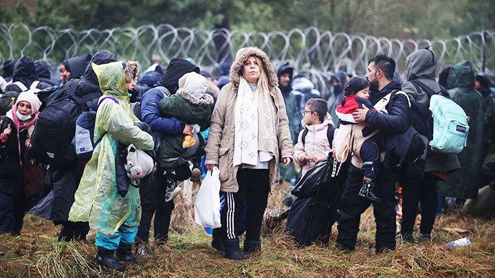 Người di cư bị chặn lại tại biên giới Belarus và các nước láng giềng. Ảnh: THE MOSCOW TIMES