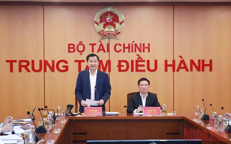 Bí thư Trung ương Đảng, Phó Thủ tướng Chính phủ Lê Minh Khái phát biểu tại buổi làm việc.