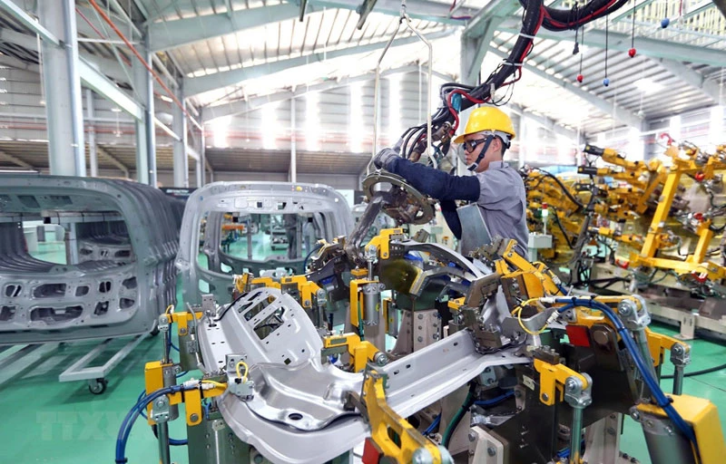 Dây chuyền sản xuất của Công ty TNHH Sản xuất linh kiện thân vỏ ô-tô Thaco tại Khu kinh tế mở Chu Lai (Quảng Nam). 