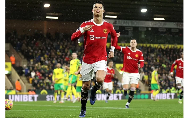 Ronaldo ghi bàn giúp MU đánh bại Norwich với tỷ số 1-0. (Ảnh: Daily Mail)