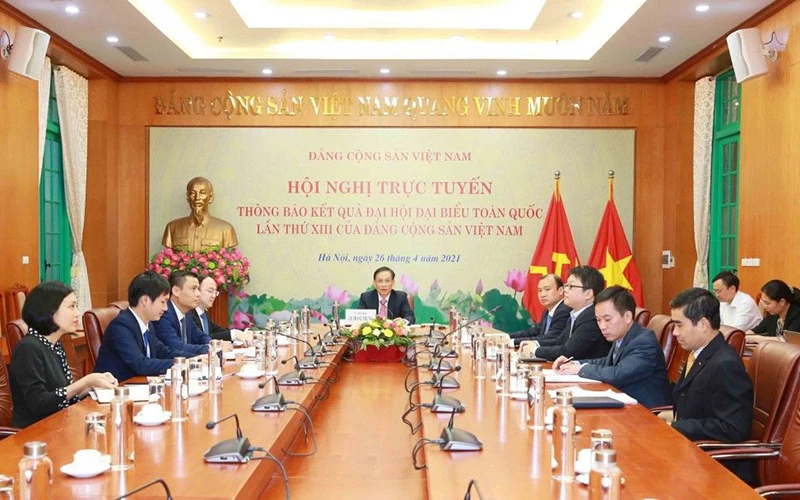Ðảng Cộng sản Việt Nam thông báo kết quả Ðại hội XIII tới Ðảng Cộng sản Nhật Bản. Ảnh TTXVN 