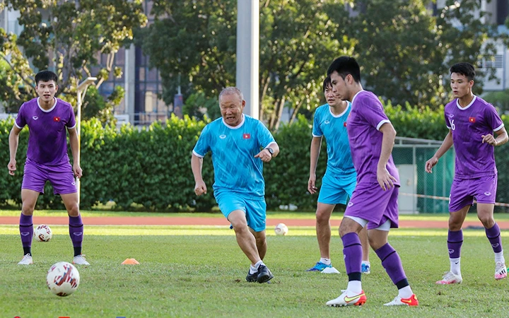Đội tuyển Việt Nam tập luyện trước trận đấu với đội tuyển Indonesia. Ảnh VFF