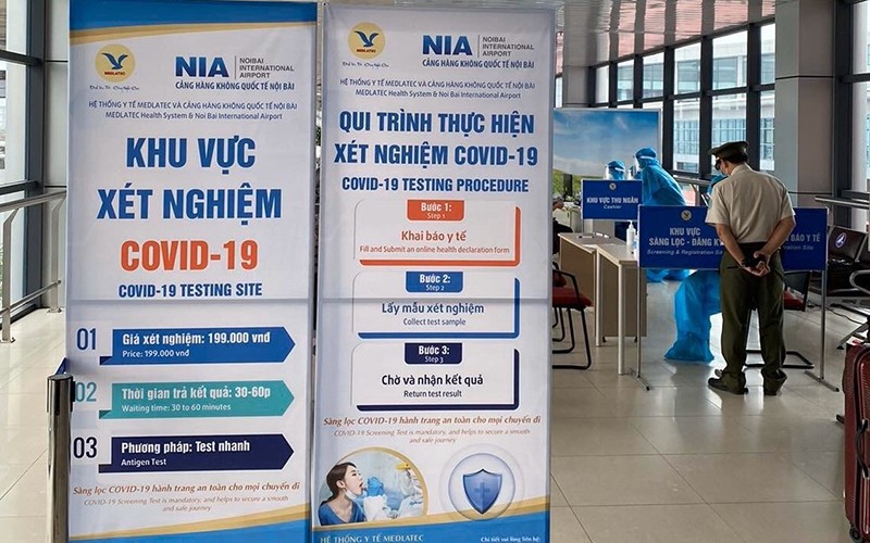 Tạm dừng dịch vụ xét nghiệm nhanh Covid-19 tại sân bay Nội Bài