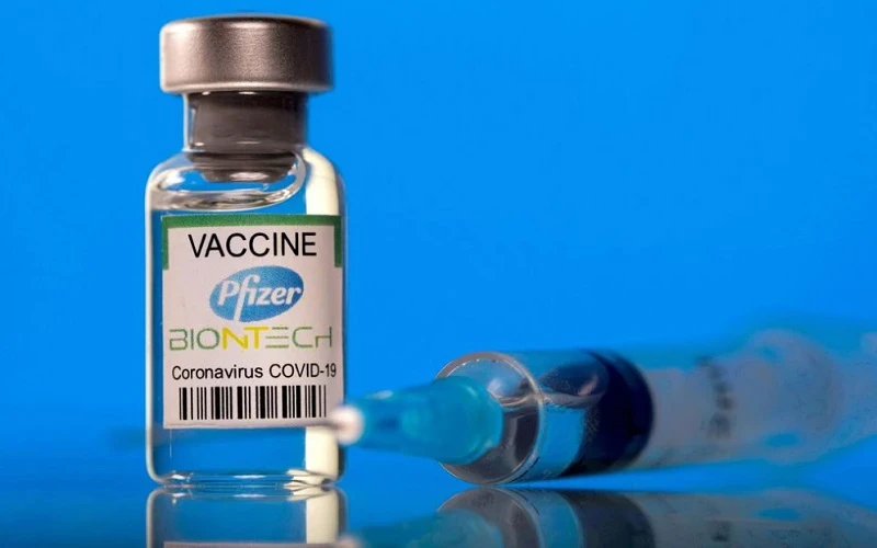 Vaccine ngừa Covid-19 của Pfizer-BioNTech. (Ảnh: Reuters)