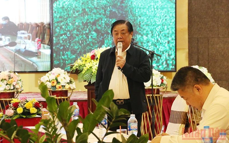 Bộ trưởng Nông nghiệp và Phát triển nông thôn Lê Minh Hoan phát biểu tại hội thảo.