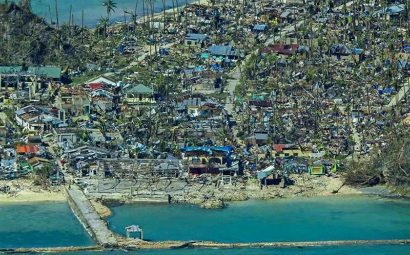 Cảnh tàn phá do bão Rai ở tỉnh Surigao del Norte (Philippines), ngày 17/12/2021. (Ảnh: TTXVN)