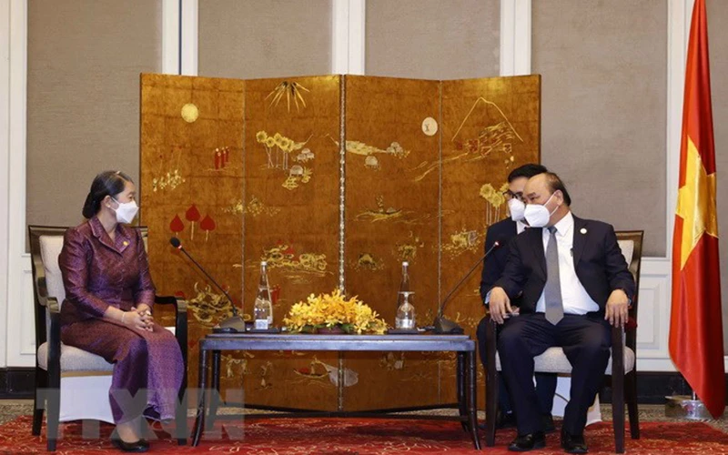 Chủ tịch nước Nguyễn Xuân Phúc và Phó Thủ tướng Campuchia Men Sam On.
