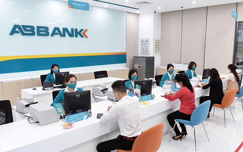 Ngân hàng Thương mại cổ phần An Bình (ABBANK) dành 10.800 tỷ đồng hỗ trợ doanh nghiệp vừa và nhỏ phục hồi sản xuất kinh doanh sau đại dịch. Ảnh: HÀ THU