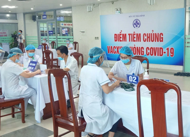 Ban Chỉ đạo phòng, chống dịch Covid-19 tỉnh Thái Bình yêu cầu các địa phương đẩy nhanh tiến độ tiêm vaccine.