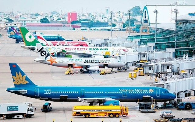 Việc nối lại đường bay thương mại quốc tế thường lệ tới các địa bàn có hệ số an toàn cao, bảo đảm nguyên tắc thích ứng an toàn, linh hoạt, kiểm soát hiệu quả dịch Covid-19. (Ảnh minh họa: Chinhphu.vn).