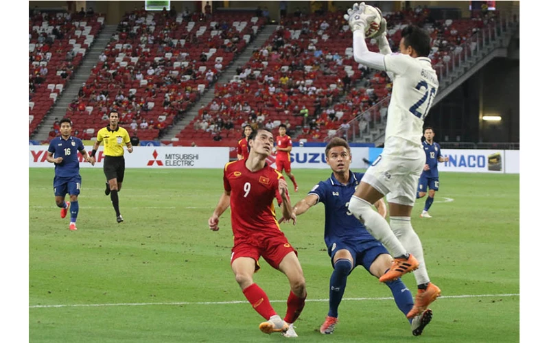 Việt Nam dừng bước tại bán kết AFF Cup 2020 khi không thể đảo ngược kết quả 0-2 ở lượt đi trước Thái Lan. (Ảnh: VFF)