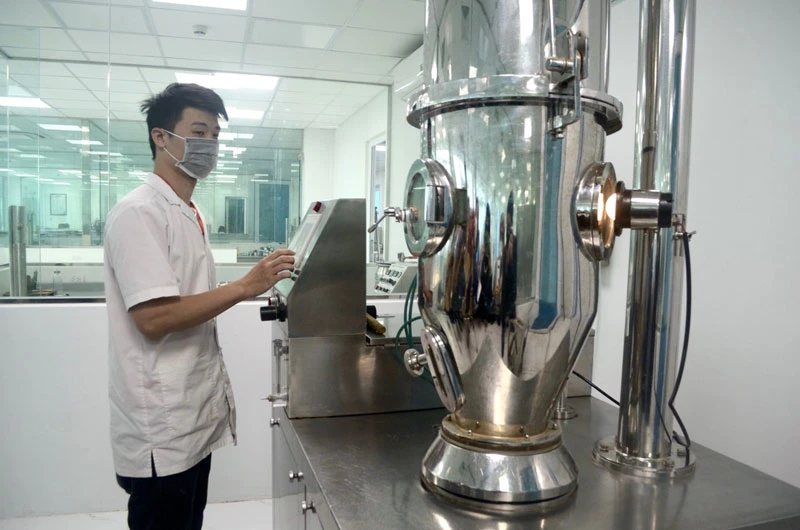 Phòng lab với thiết bị hiện đại của Viện Thực phẩm chức năng tại Khu công nghệ cao Hòa Lạc.