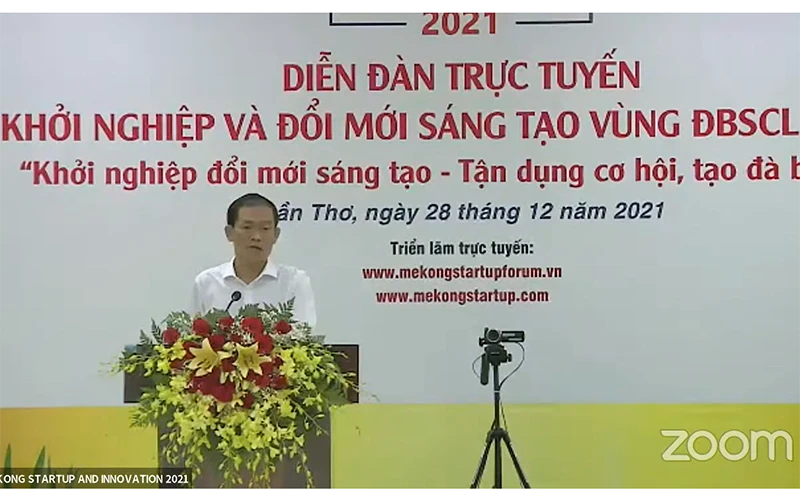 Lãnh đạo Sở Khoa học và Công nghệ thành phố Cần Thơ phát biểu khai mạc Diễn đàn.