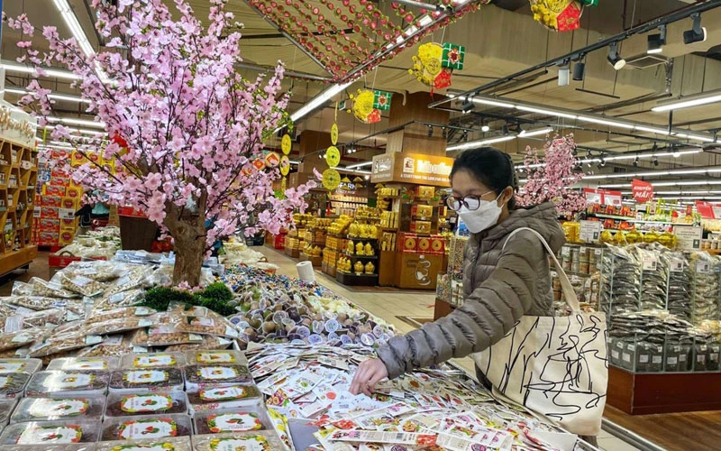  Siêu thị đã sẵn sàng hàng Tết “đón” người dân tới mua sắm.