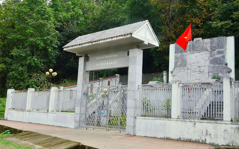 Di tích Bản Ca (xã Bình Trung), nơi Bác Hồ ở và làm việc vào năm 1947.