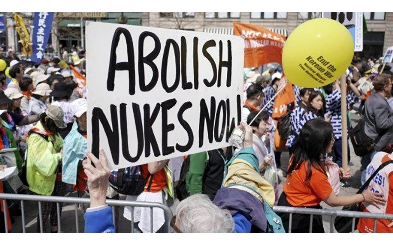 Biểu tình phản đối vũ khí hạt nhân.