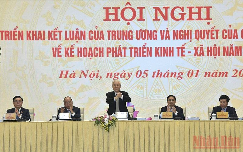 Tổng Bí thư Nguyễn Phú Trọng dự và chỉ đạo Hội nghị trực tuyến của Chính phủ với các địa phương tổng kết công tác năm 2021, triển khai nhiệm vụ, giải pháp chủ yếu năm 2022. (Ảnh: TRẦN HẢI)