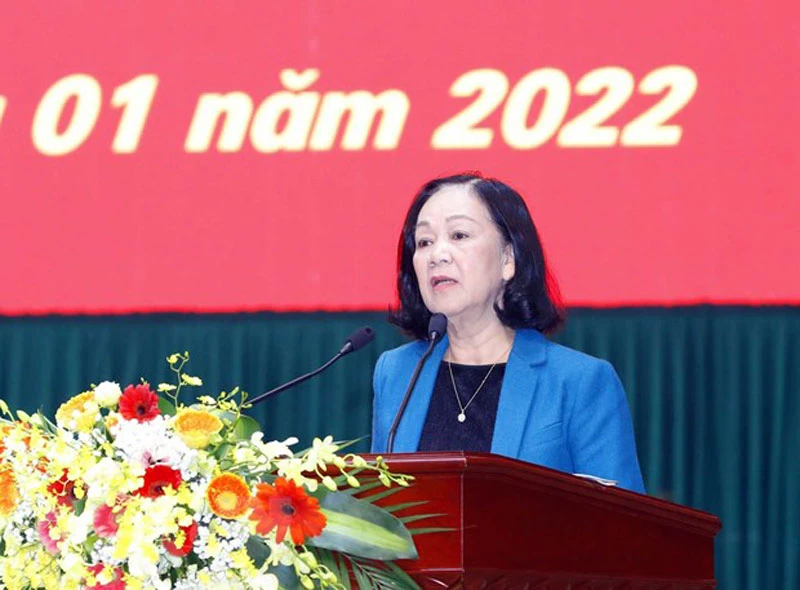 Đồng chí Trương Thị Mai phát biểu tại Hội nghị.