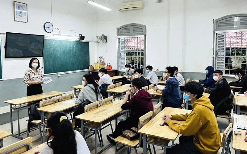 Giờ học trực tiếp của học sinh Trường THPT Marie Curie quận 3 (thành phố Hồ Chí Minh). Ảnh: THỦY TIÊN